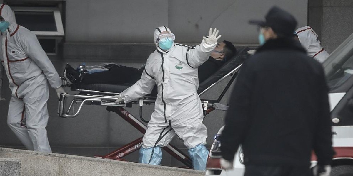 Escapan mujeres de cuarentena de coronavirus en Rusia