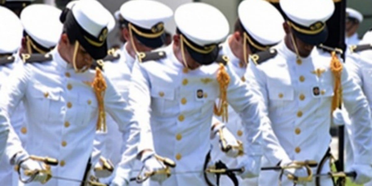 Escuela Naval aceptará a aspirantes con tatuajes… ocultos