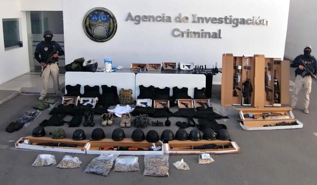 Desmantelan dos casas de seguridad de Irapuato; detienen a seis con arsenal