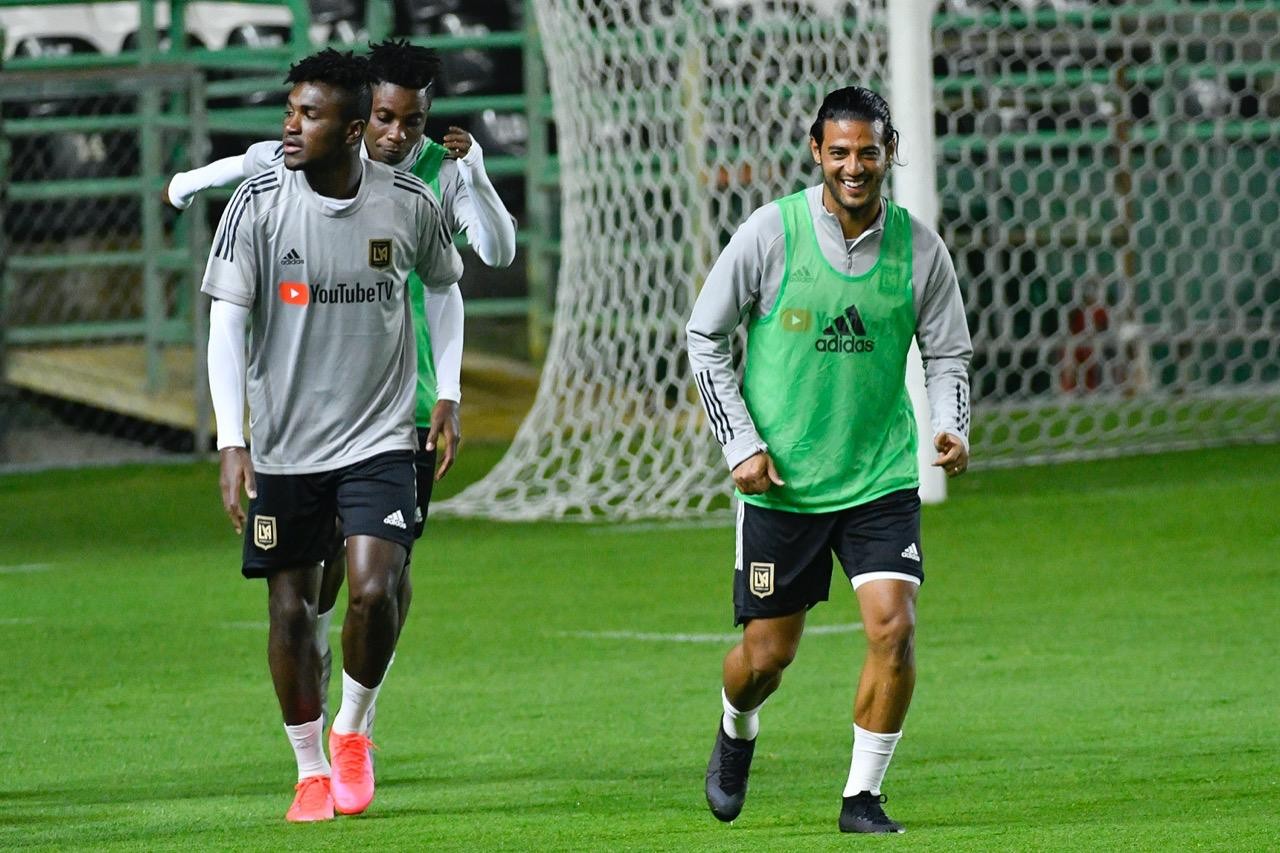 Los Ángeles FC y Carlos Vela reconocen cancha del Estadio León