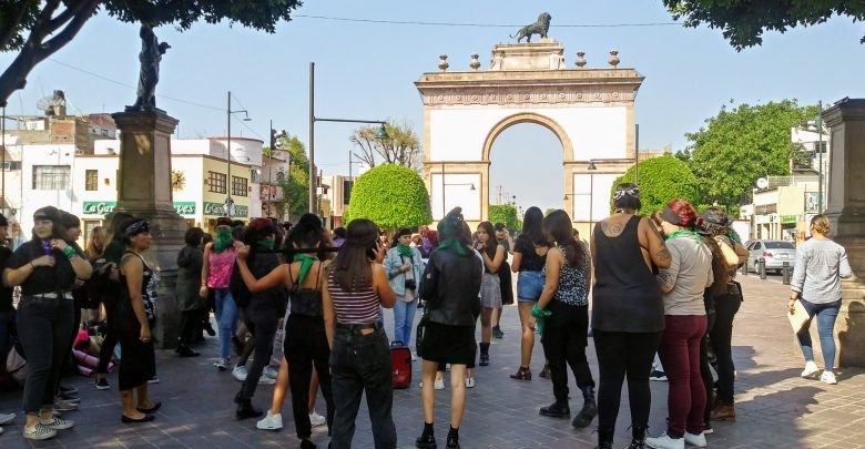 En pausa propuesta para endurecer sanciones para acosadores