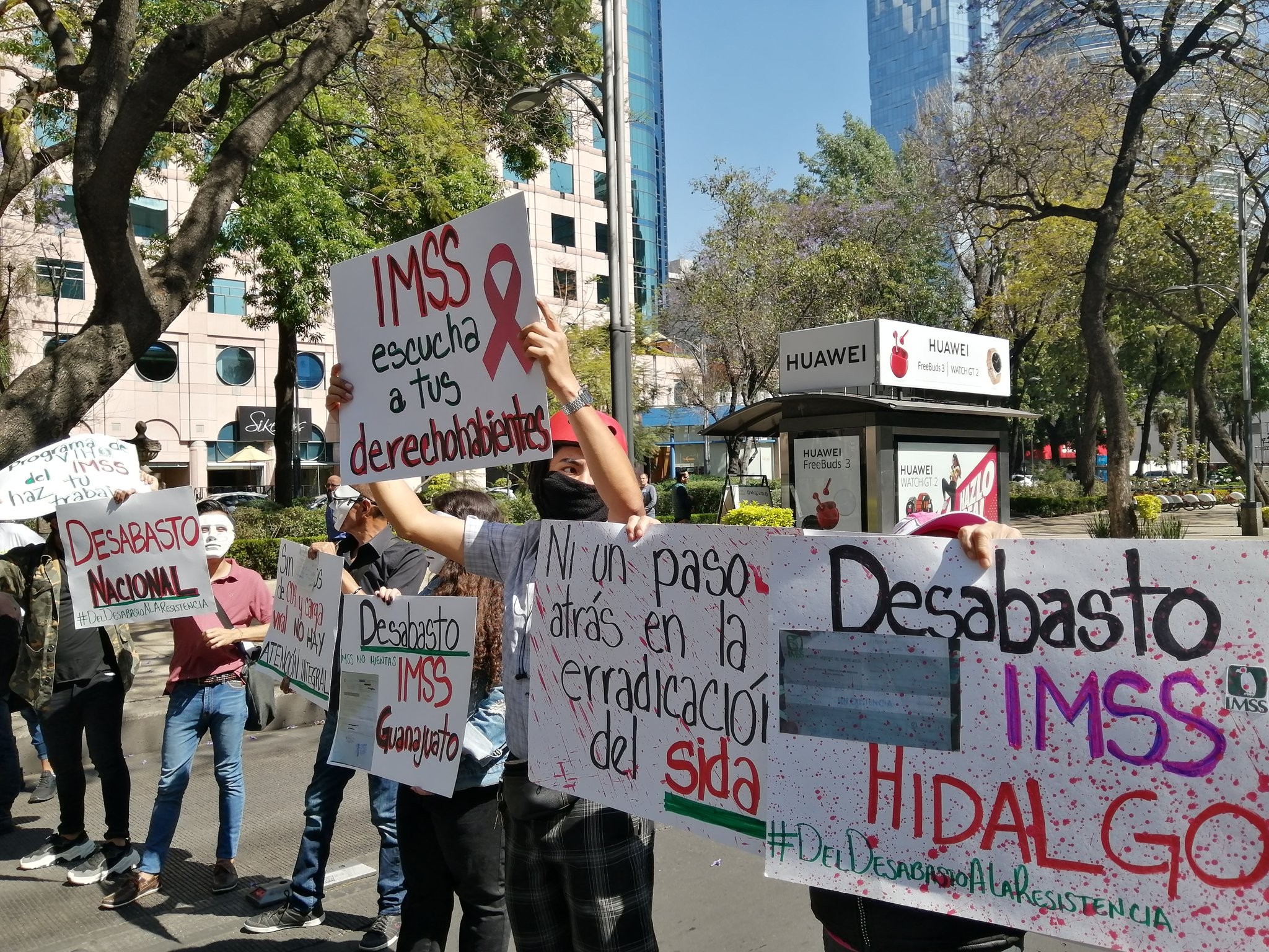Toman Reforma por falta de medicamentos contra VIH