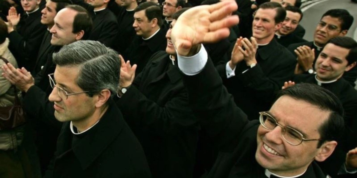 Legionarios de Cristo publicarán nombres de sacerdotes pederastas