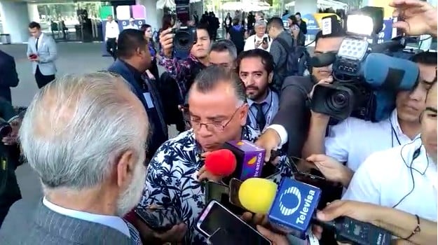 Llama Jefe Diego hipócritas a morenistas