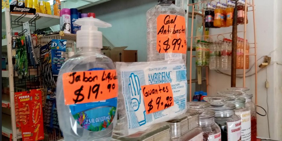 Caro y escaso; arrasan con gel antibacterial en farmacias de León