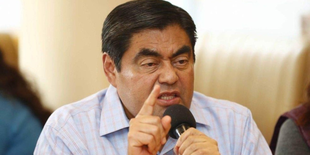 Virus le da a ricos, los pobres estamos inmunes: Barbosa