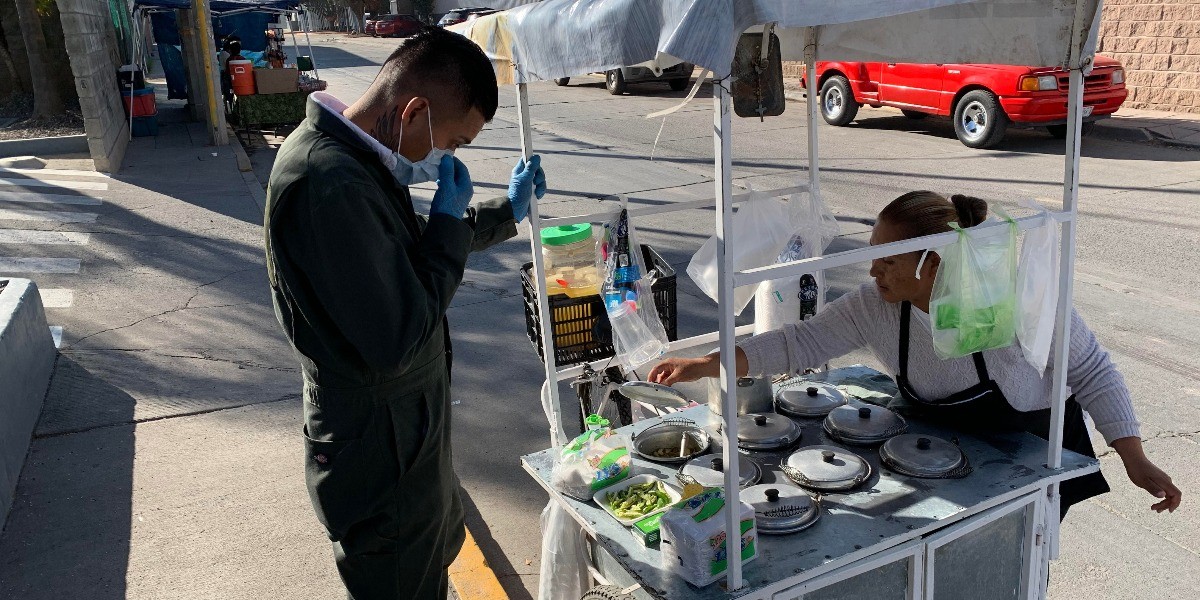 Vendedores de comida, al borde de la crisis