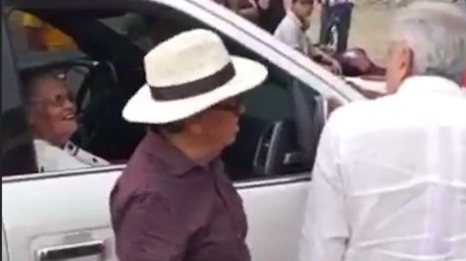 Confirma AMLO que sí saludo a madre de El Chapo