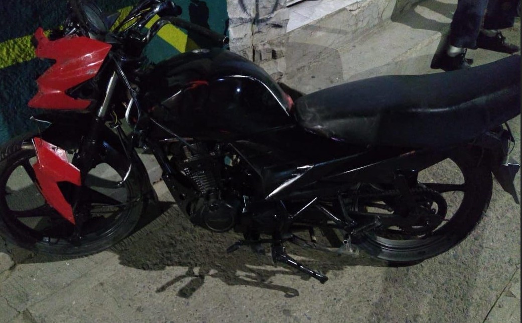 Capturan a presuntos responsables de robo a comercio