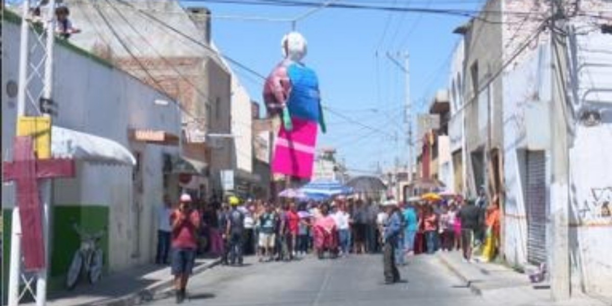 Quemarán leoneses al coronavirus en la tradicional Llamarada