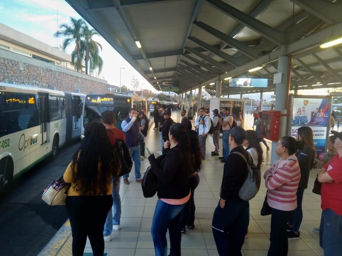 Refuerzan acciones preventivas contra coronavirus en transporte público