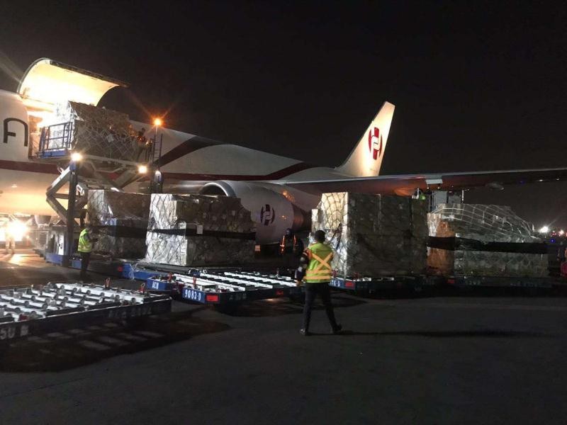 Esperan segundo vuelo con equipo médico desde China