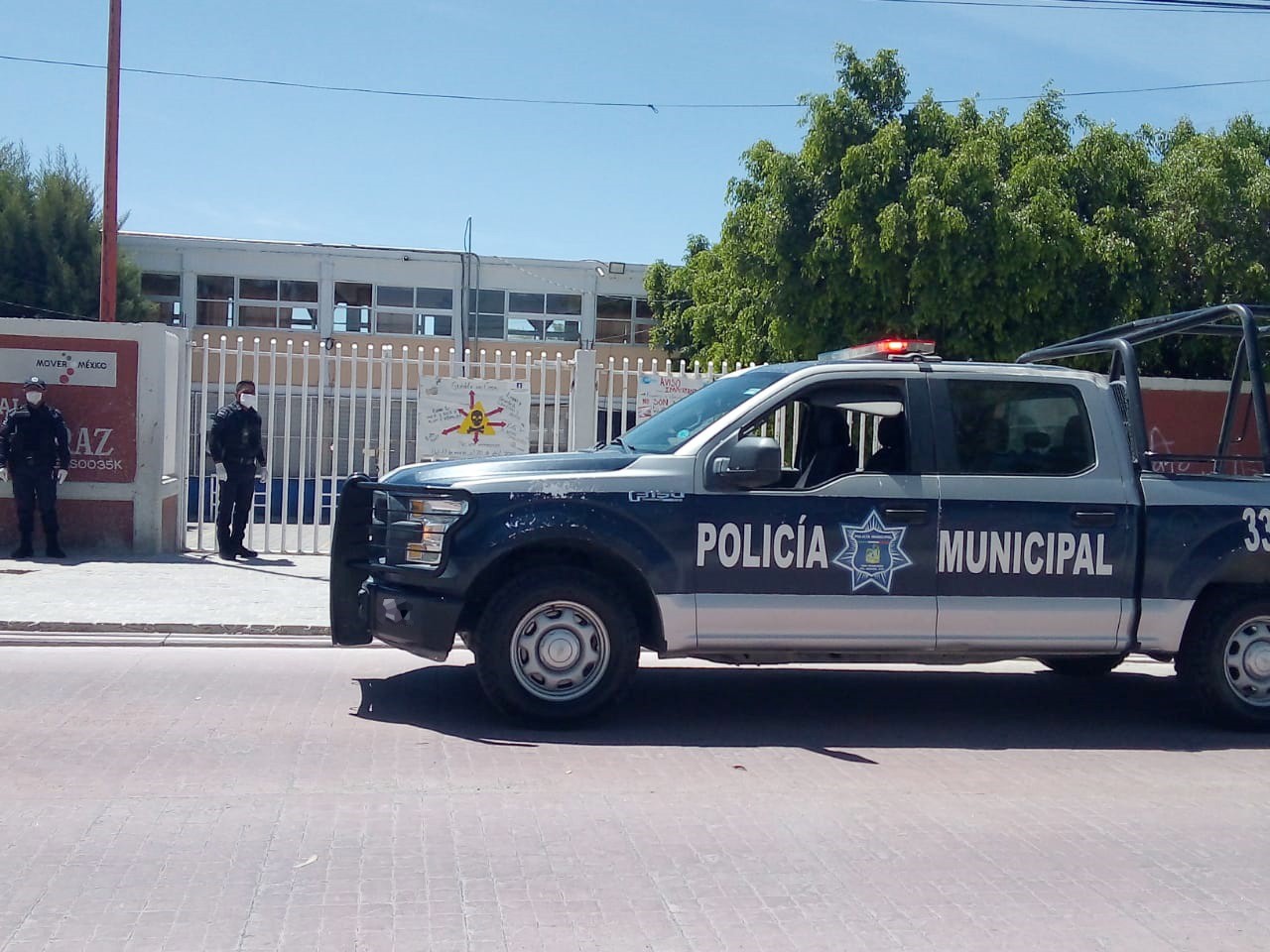 Vigilan escuelas para evitar vandalismo en SFR