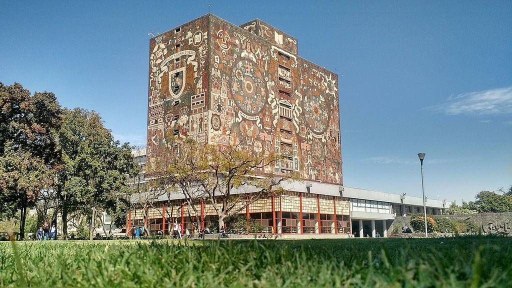 Suspende UNAM convocatoria para examen de admisión