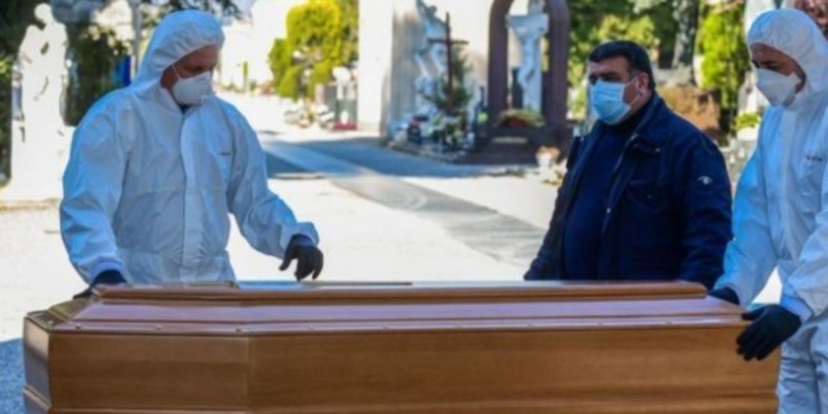 Despedidas atípicas para fallecidos por coronavirus