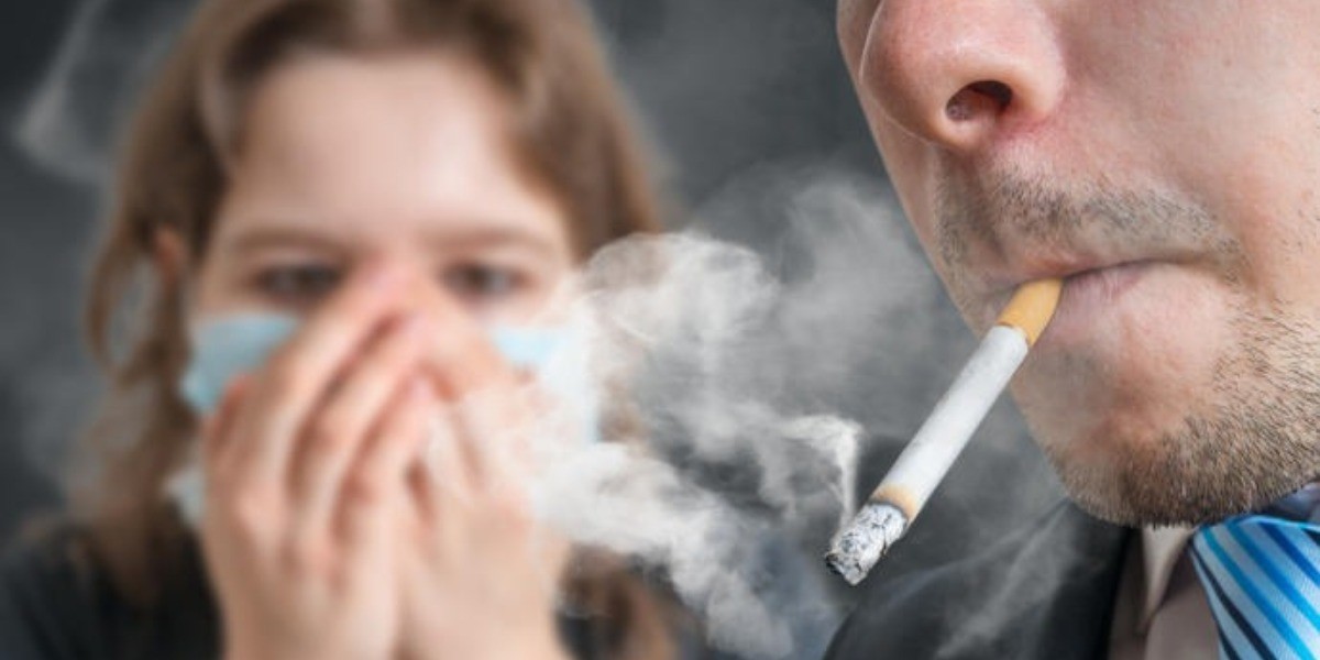 Tabaquismo, mortal combinado con Covid-19: experto