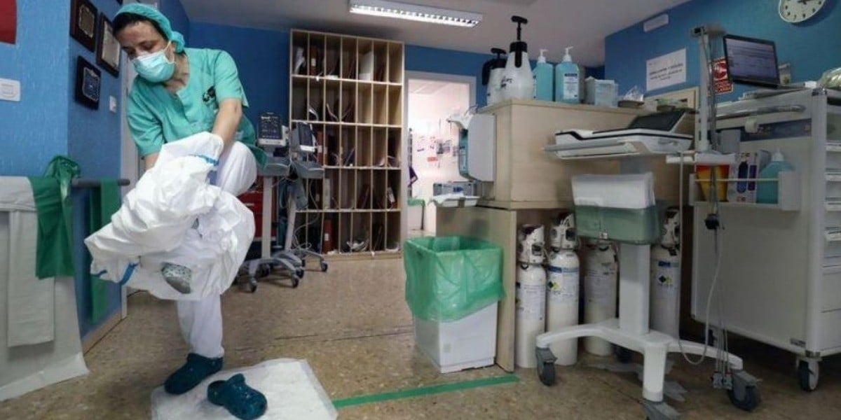 Más de 90 mil trabajadores de la salud están infectados con Covid-19