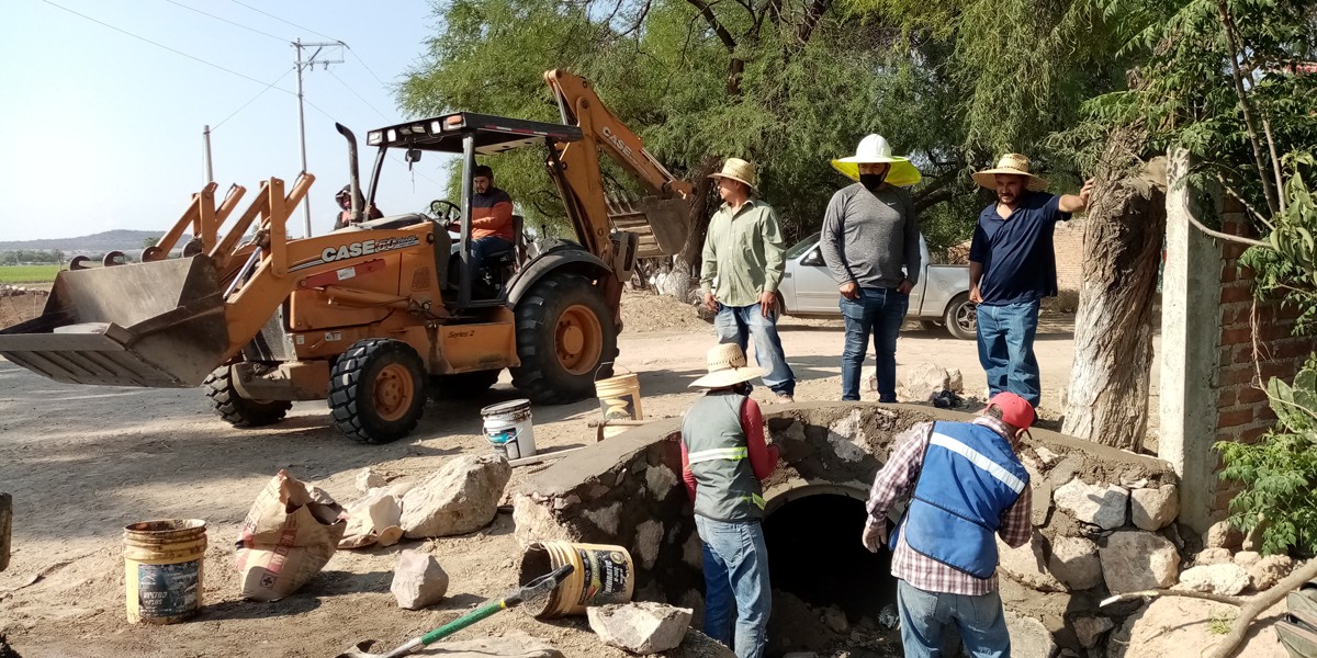 Previenen inundaciones en comunidades de León
