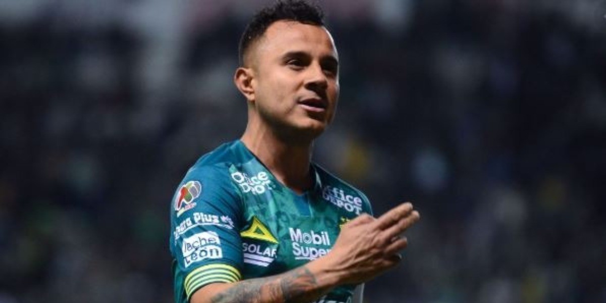 León golea 4-0 a FC Juárez y se consolida como líder de eLiga MX