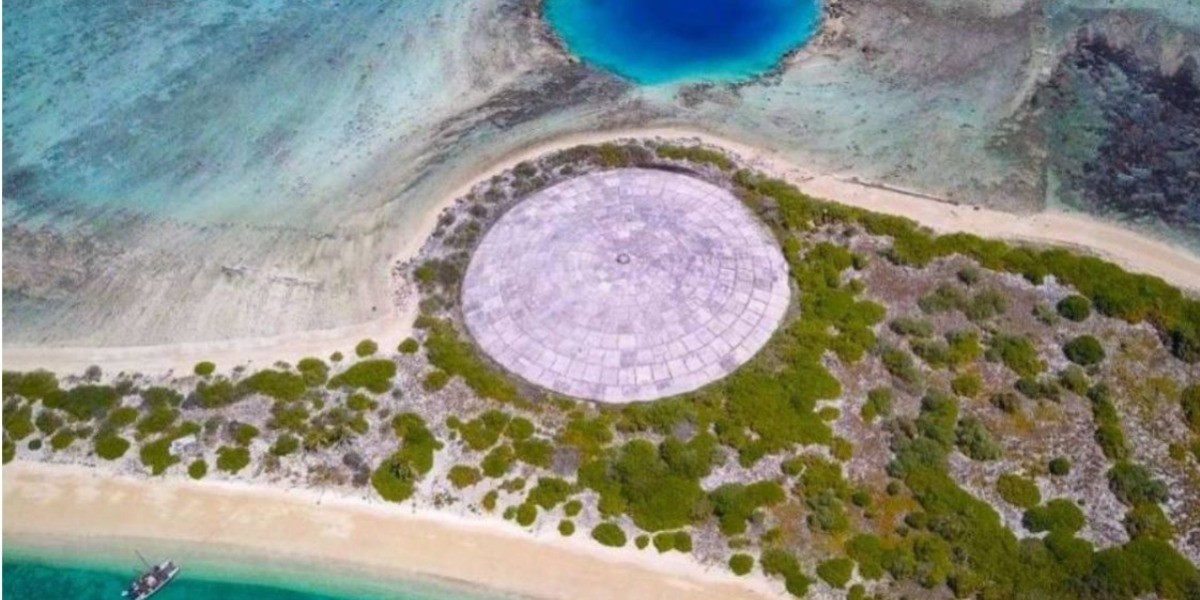 Rescatan a pescadores que naufragaron hace 42 días