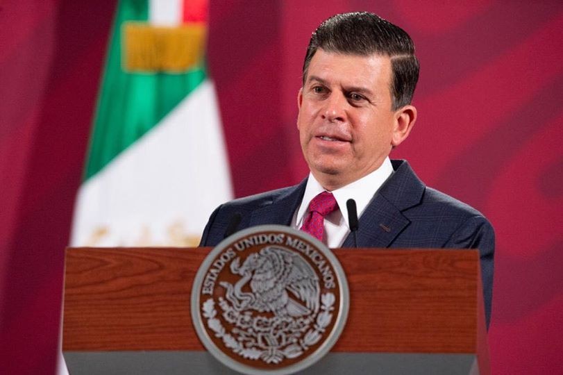 Reaparece Sheffield en la mañanera, tras vencer al Covid-19