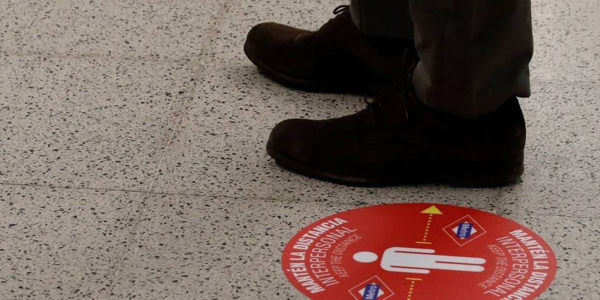 ¿Por qué las personas no mantienen distanciamiento social?