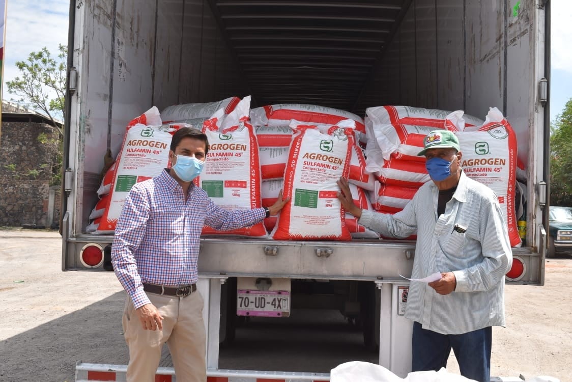 Entregan fertilizantes a campesinos de San Francisco del Rincón