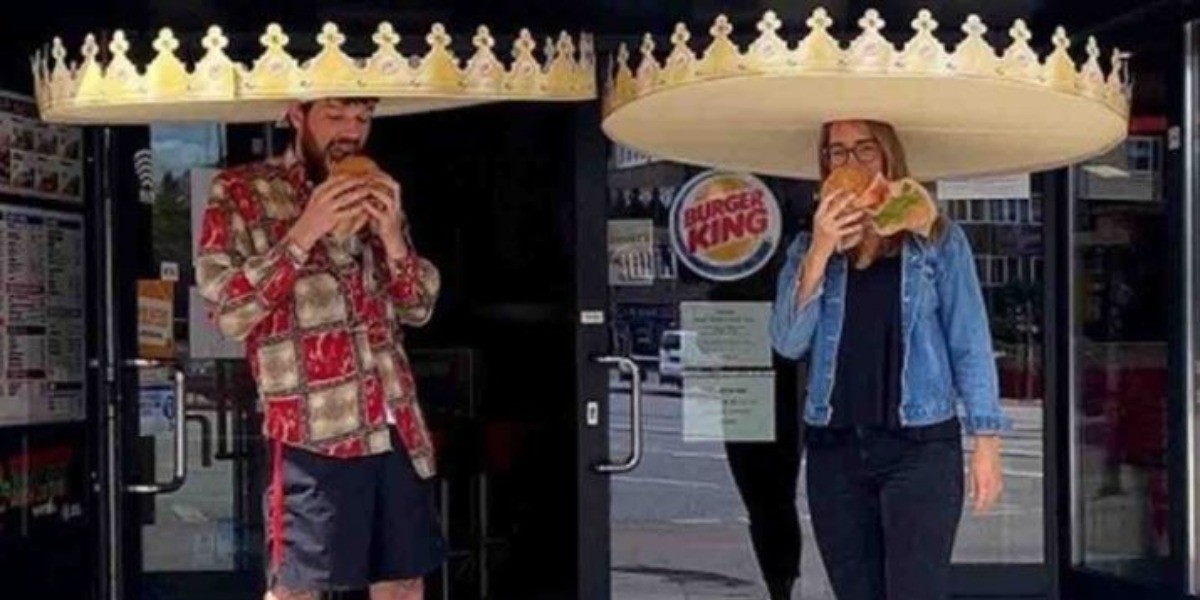 Burger King reabre tras Covid-19, y usa curioso ‘guarda distancia’