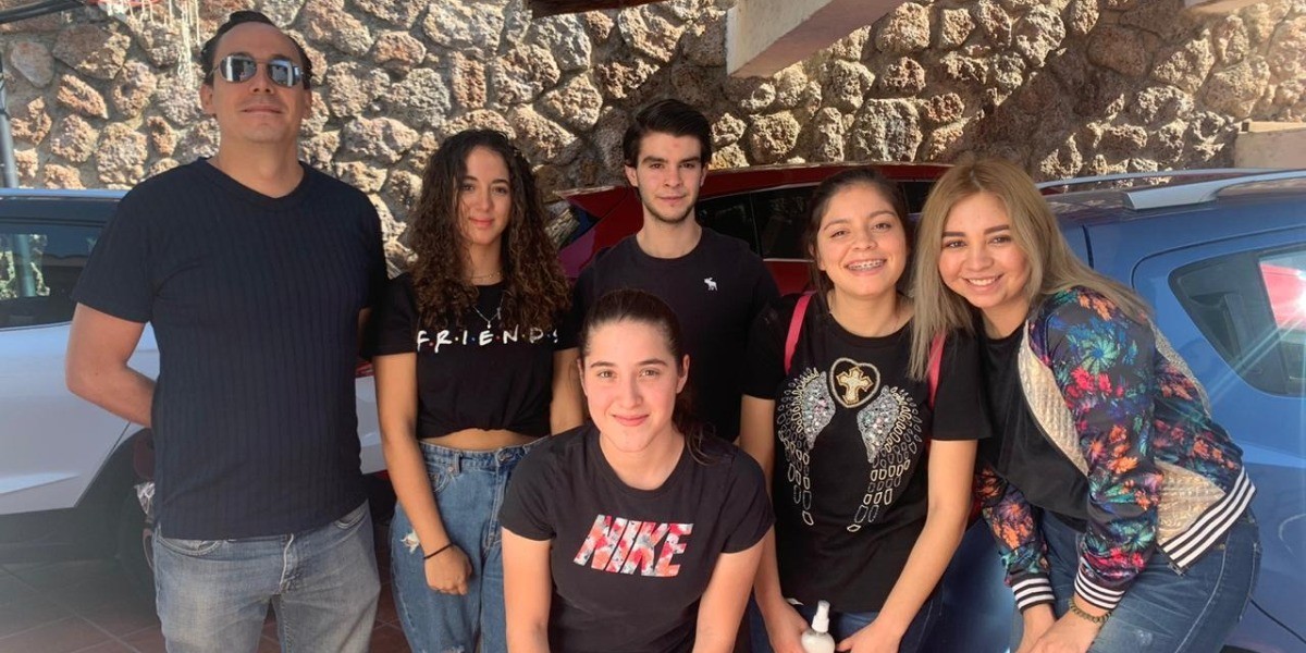 Estudiantes donan 110 despensas a afectados por el Covid-19