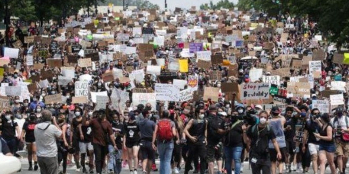 Supera Estados Unidos 2 millones de casos de Covid-19