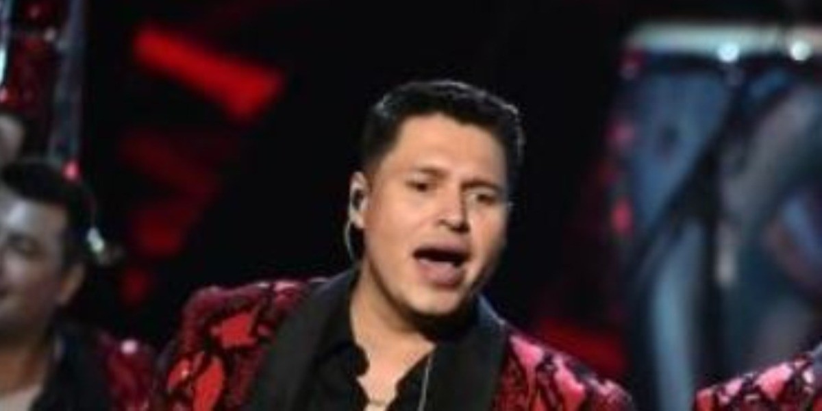 Vocalista de la Banda MS tiene coronavirus