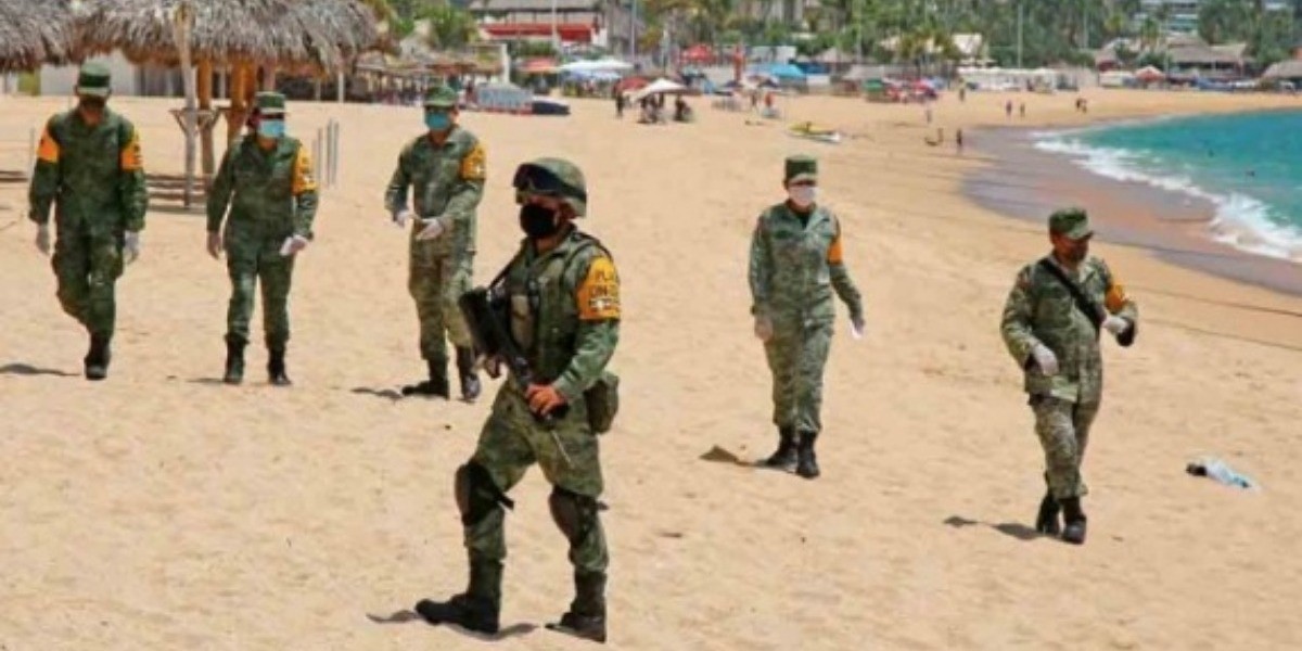 Piden a turistas reprogramar viajes a Acapulco