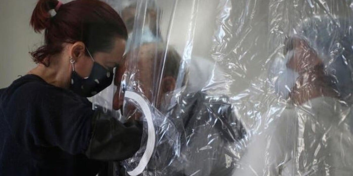 Abrazar en tiempos de pandemia, todo un desafío