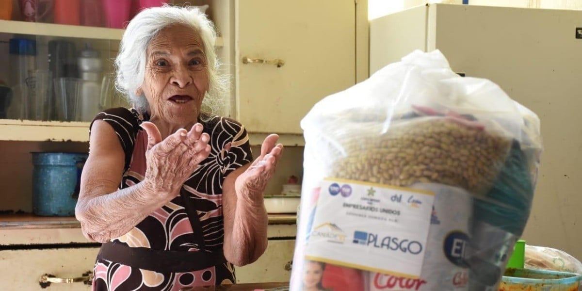 Apoyan a leoneses con más alimentos