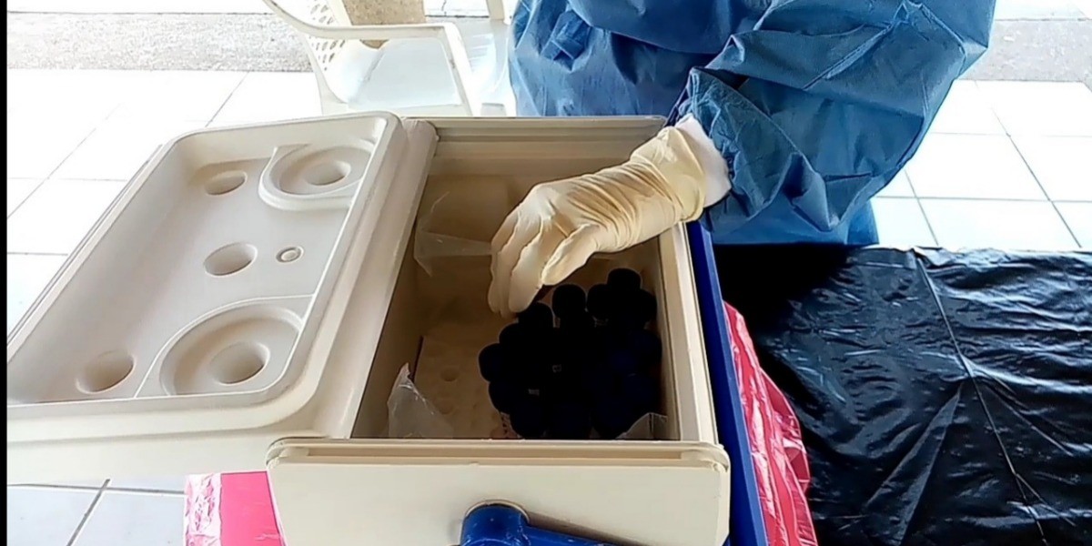 Laboratorio privado realiza colecta para pruebas COVID-19