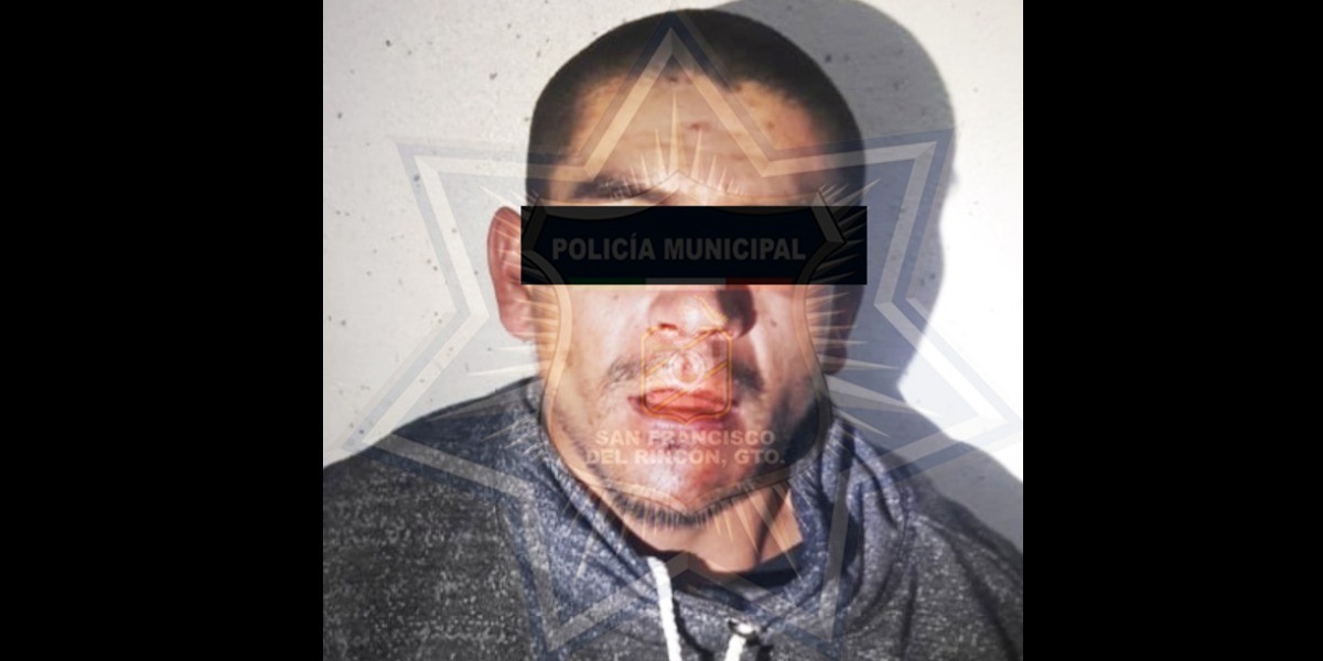 Tras persecución, detienen a hombre por robar auto