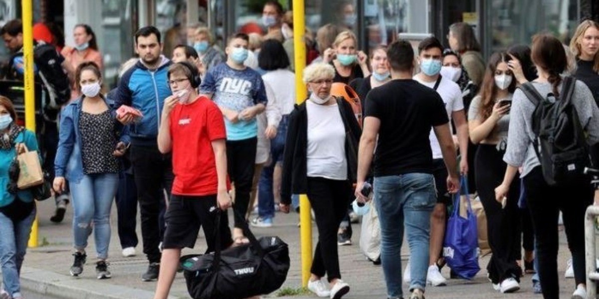 COVID-19 sí se podría propagar por el aire: OMS