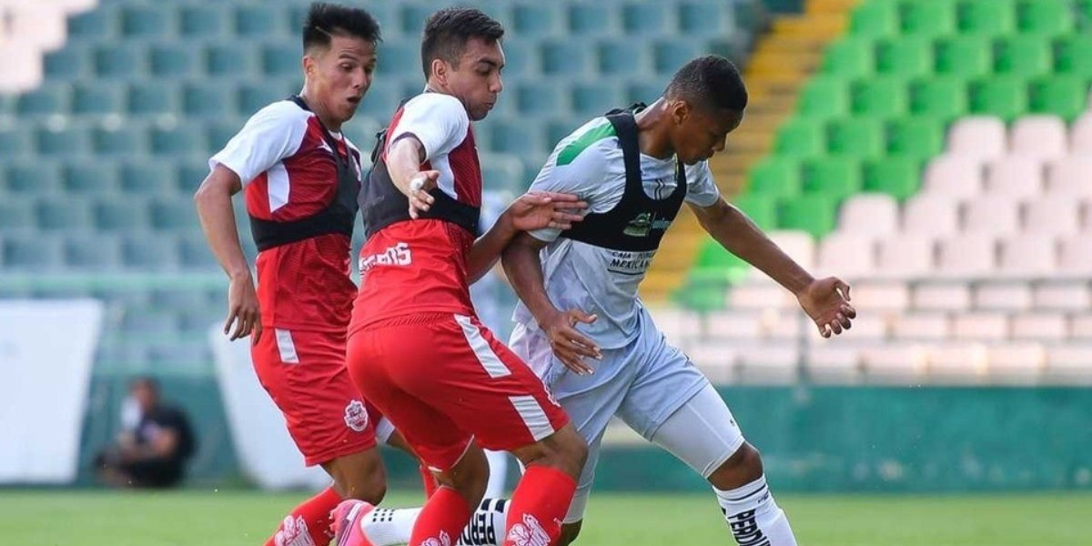 León inicia pretemporada con victoria frente a Mineros