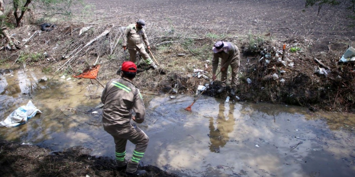 Da Sapal ‘limpia’ a arroyos y ríos de León