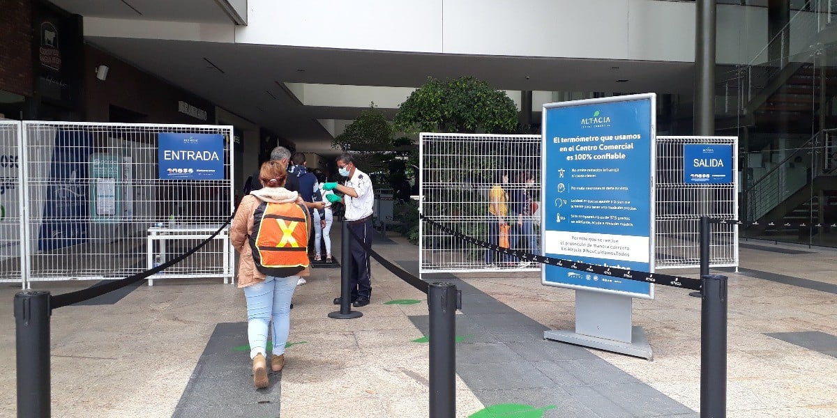 Centros comerciales ‘se ponen las pilas’ con las medidas de sanidad