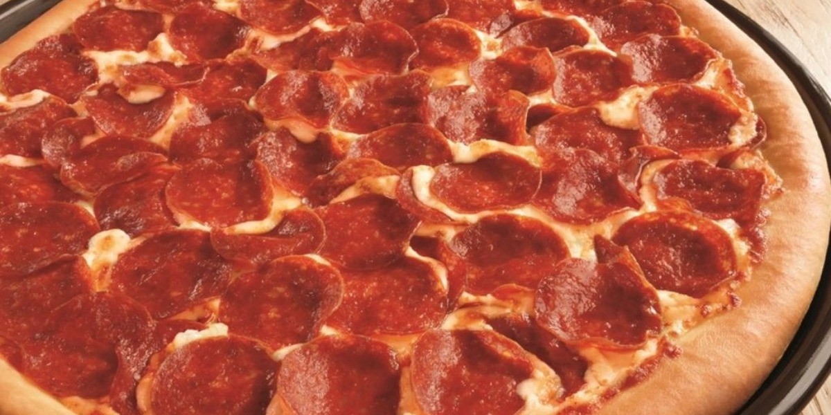 Usa una pizza como 'arma' contra un asaltante