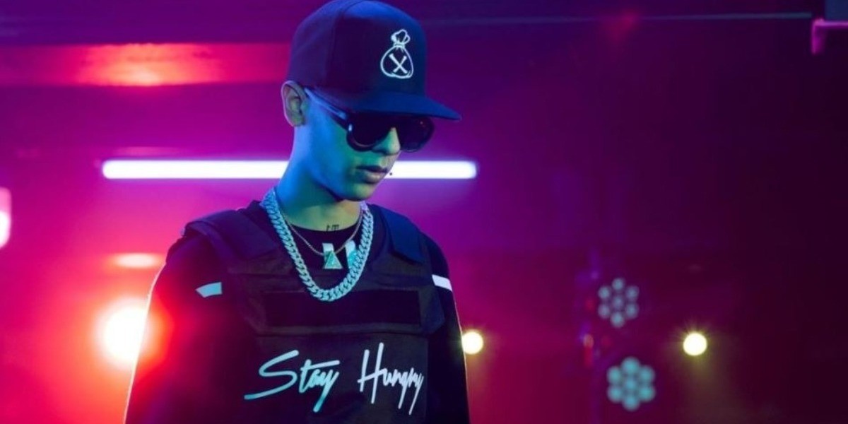 Aseguran que Natanael Cano tiene COVID-19 y no respeta aislamiento