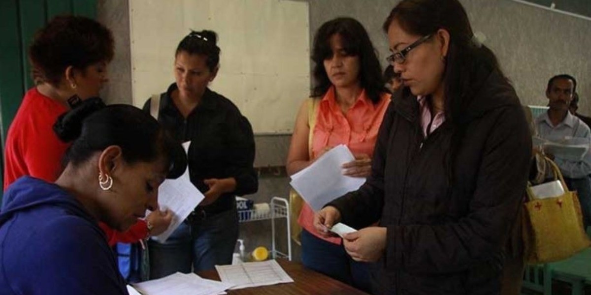 Crece incertidumbre sobre regreso a clases; ahora suspenden inscripciones