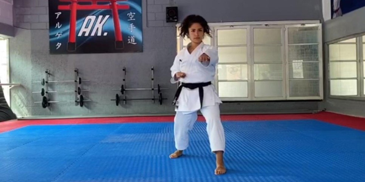 Cinthia de la Rue conquista competencia nacional virtual de karate