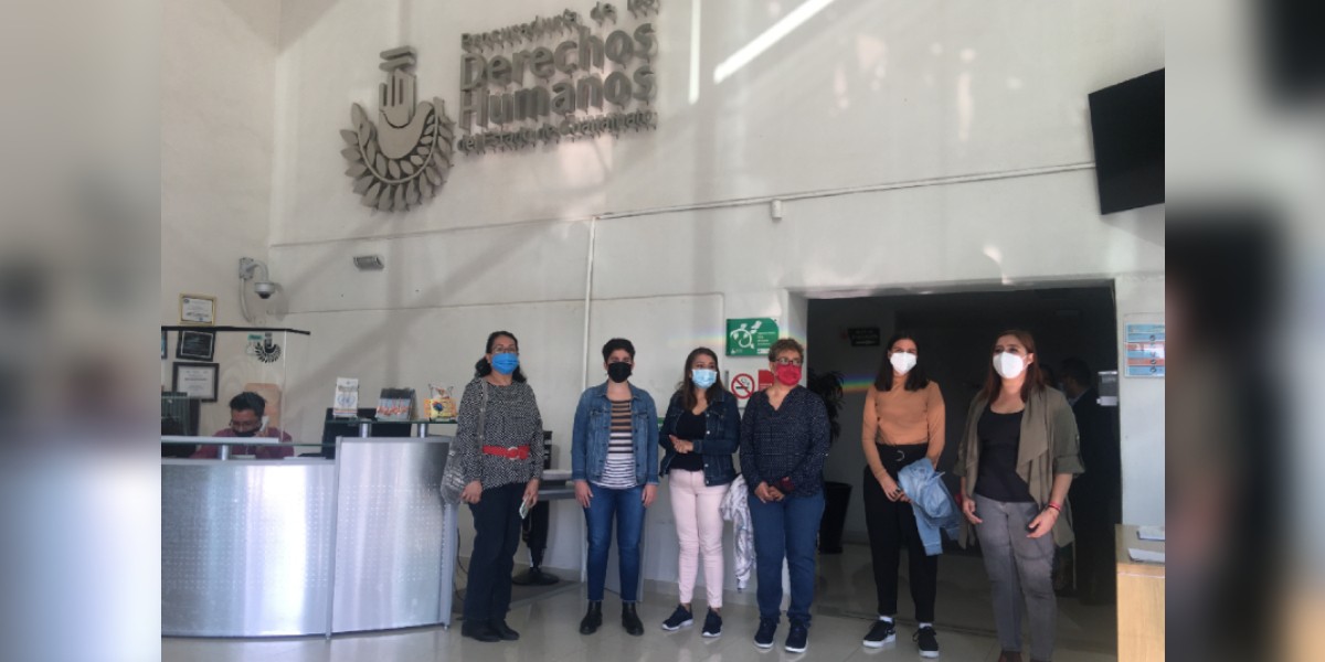 Periodistas exigen respeto a la libertad de expresión; interponen queja en PDHEG