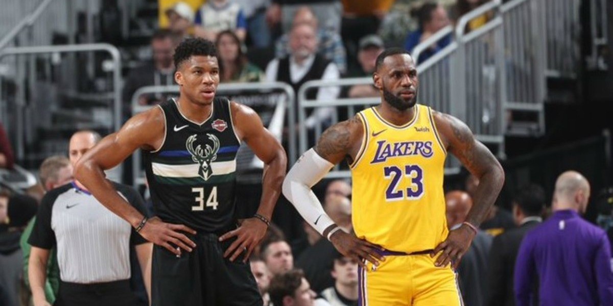 NBA suspende partidos de playoffs por protestas