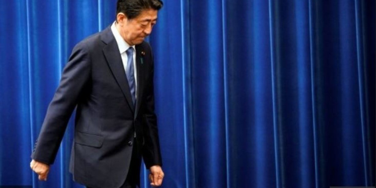 Renuncia primer ministro japonés al cargo
