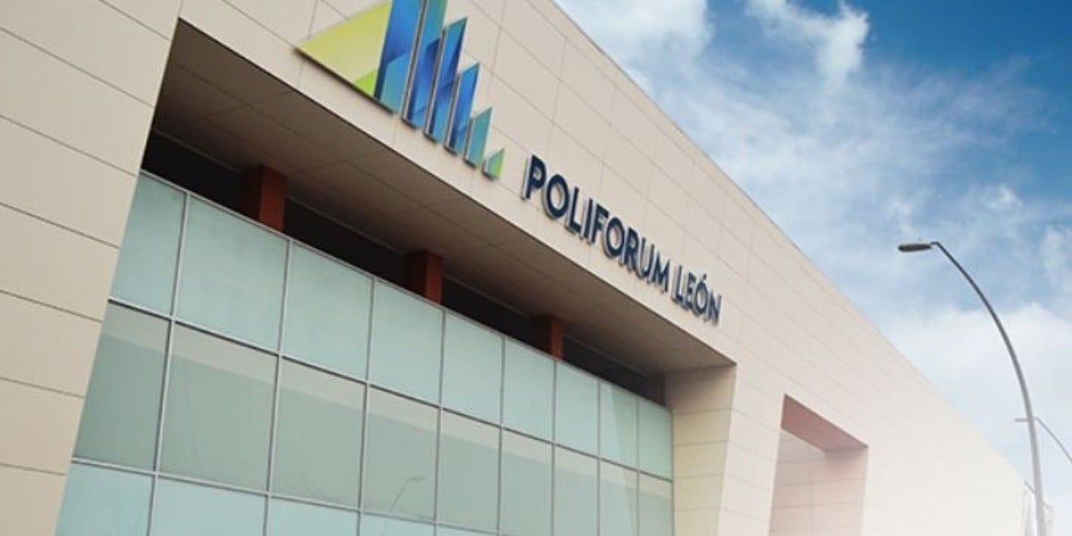 Poliforum León gana Distintivo Guanajuato Sano y Sello Viaje Seguro