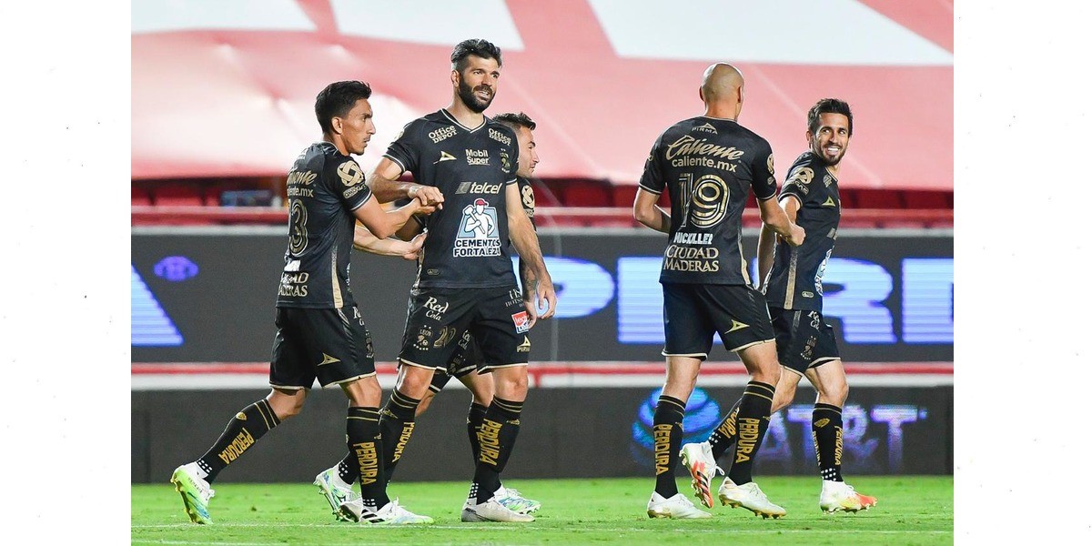 León, líder del torneo; vence a Necaxa 2-0
