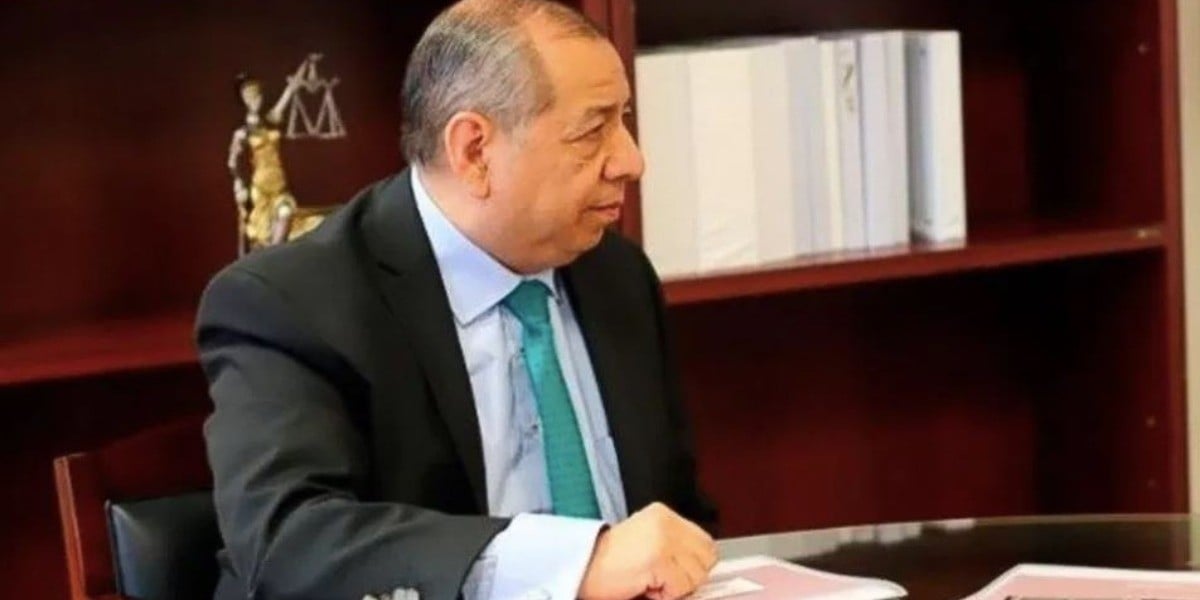 Renuncia Luis Calvo director de Juegos y Sorteos